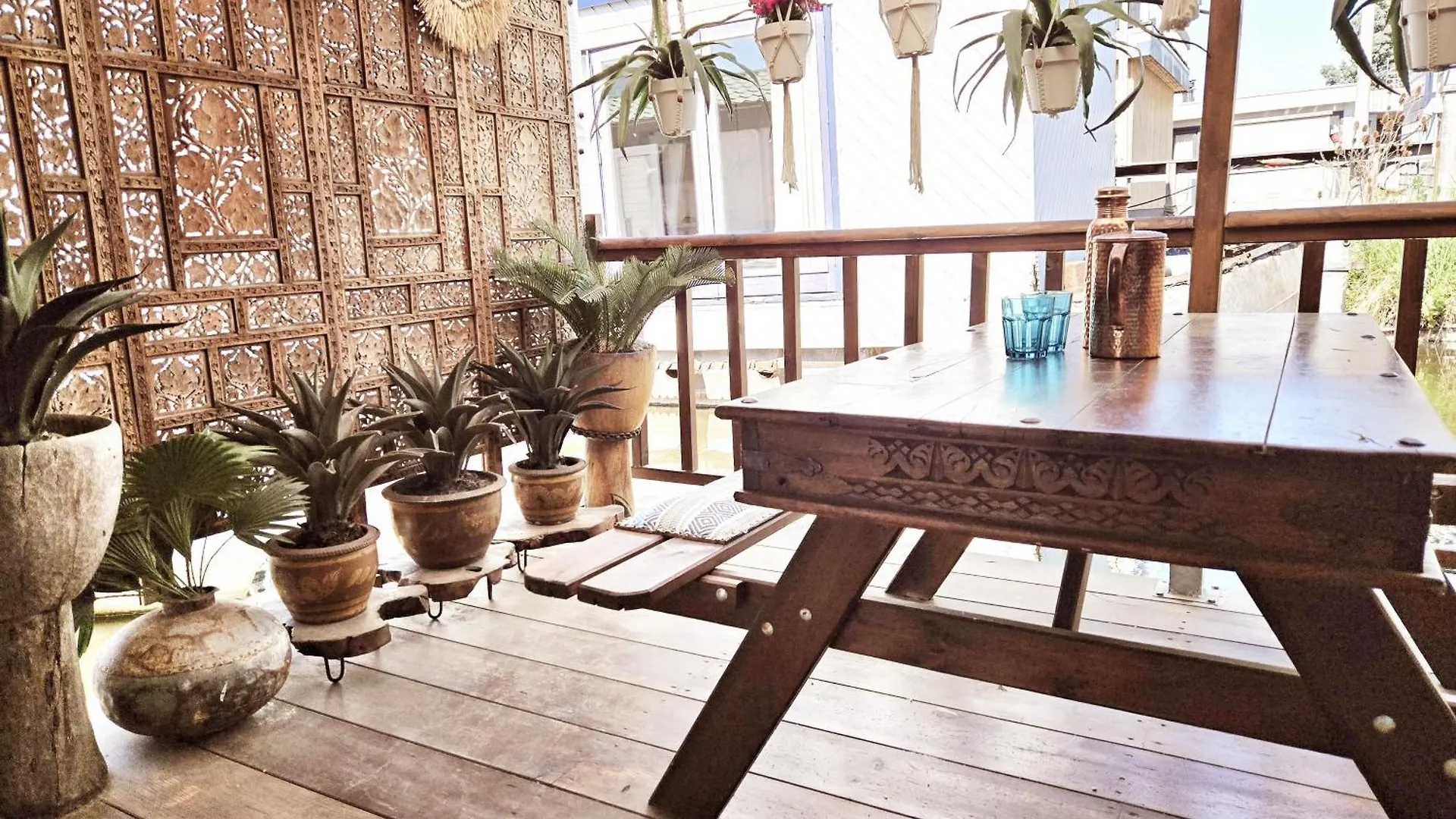 Гостевой дом House Boat Studio With Waterfront Terrace Амстердам
